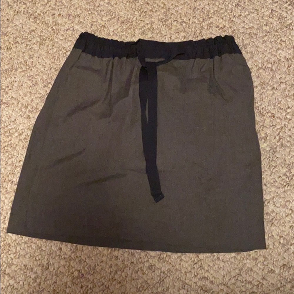 gap grey skirt